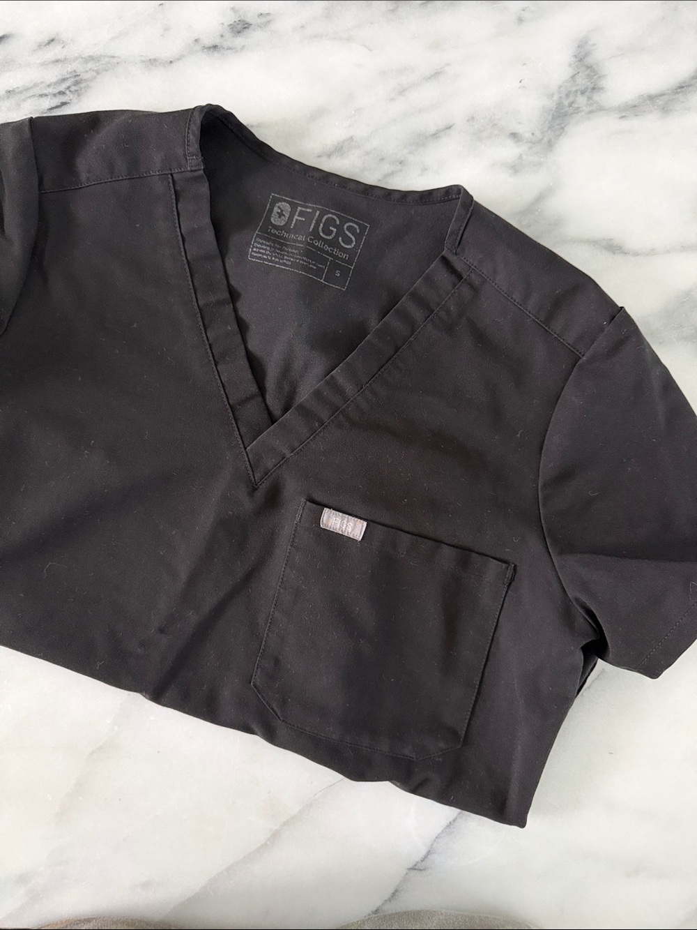 Figs Women’s Black V-Neck Short Sleeve Scrub Top